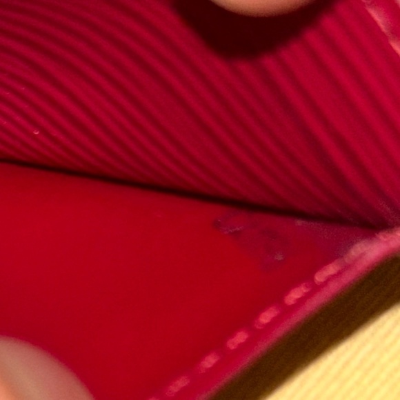 Louis Vuitton Sarah Epi Wallet - Picture 6 of 7